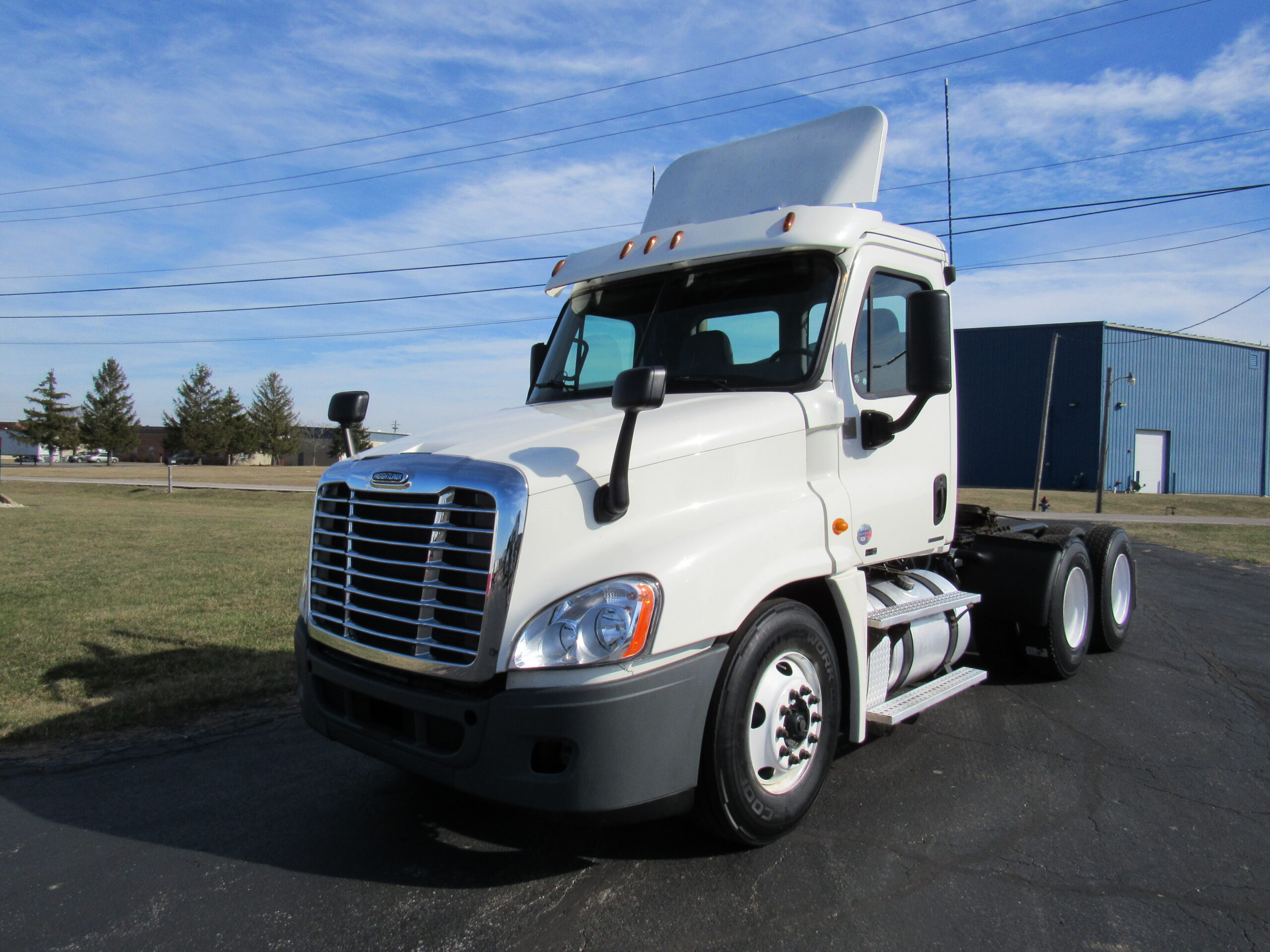 SOLD 2011 Freightliner Cascadia   633,466 miles